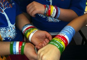 Bullying_wristbands